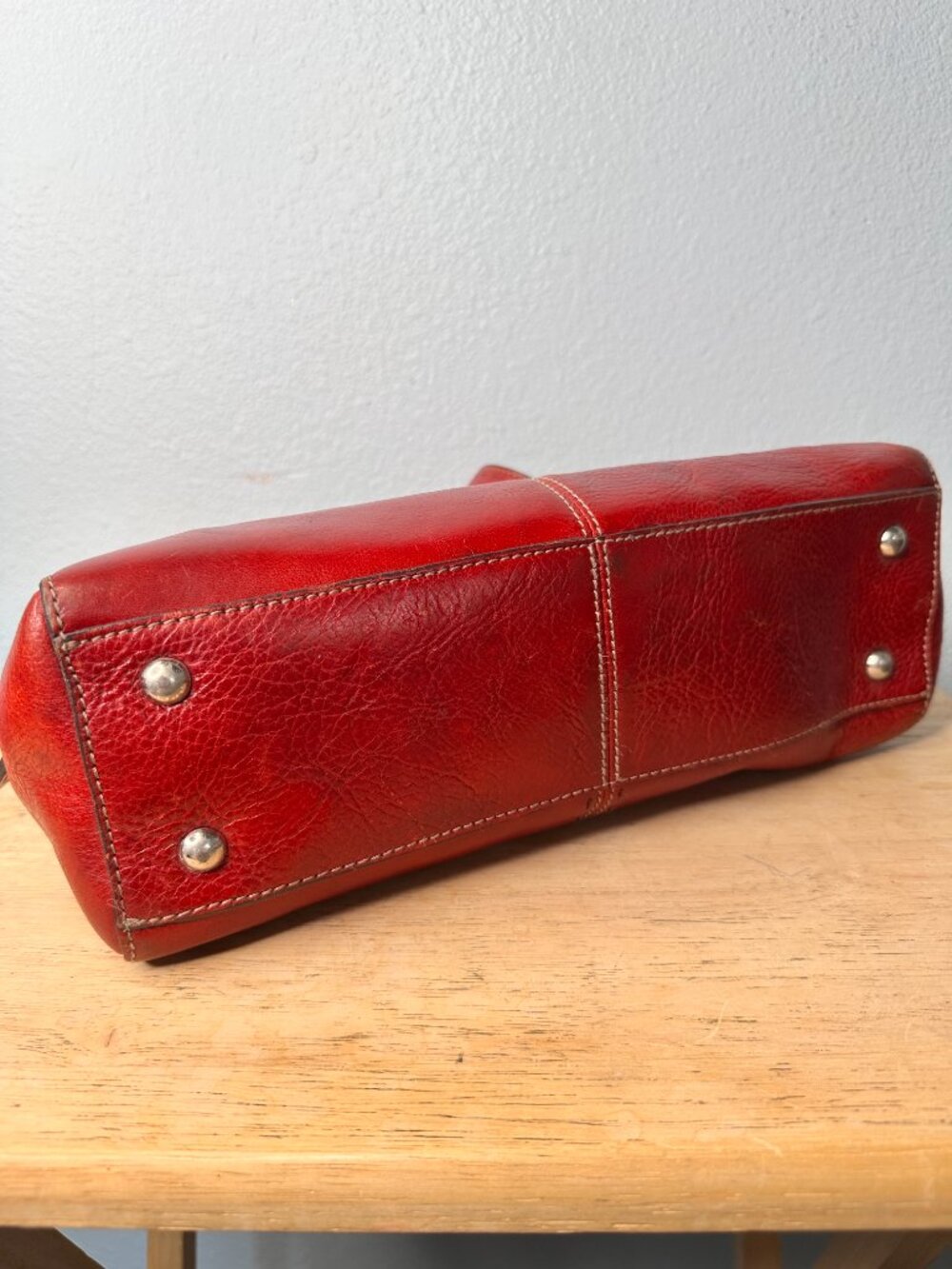 Fossil Sedona Saddle Bag Red Leather Shoulder Purse Vintage Y2K - Picture 4 of 8